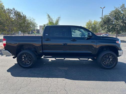 2018 Toyota Tundra SR5