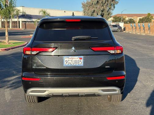 2023 Mitsubishi Outlander SEL 2.5 2WD