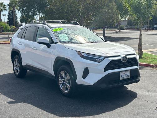 2022 Toyota RAV4 XLE