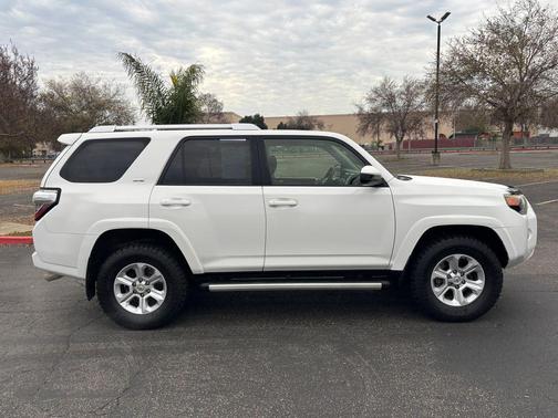 2017 Toyota 4Runner SR5