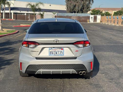 Classic Silver Metallic 2021 Toyota Corolla SE