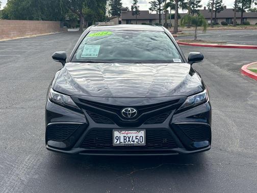 Midnight Black Metallic 2024 Toyota Camry SE