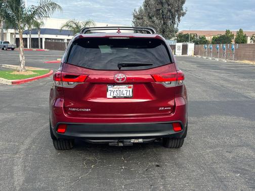 Salsa Red Pearl 2017 Toyota Highlander SE
