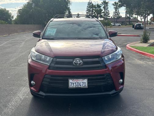 Salsa Red Pearl 2017 Toyota Highlander SE