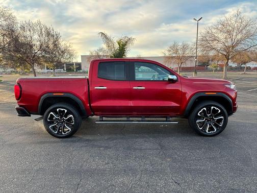 2024 GMC Canyon Denali