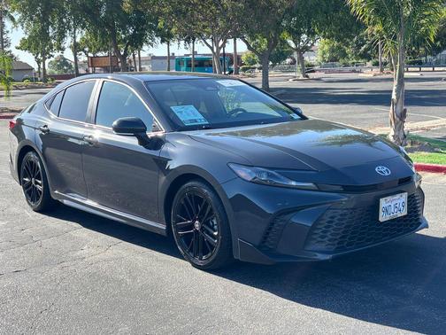 Underground 2025 Toyota Camry SE