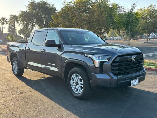2025 Toyota Tundra SR5