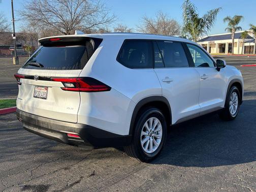 2025 Toyota Grand Highlander Hybrid XLE