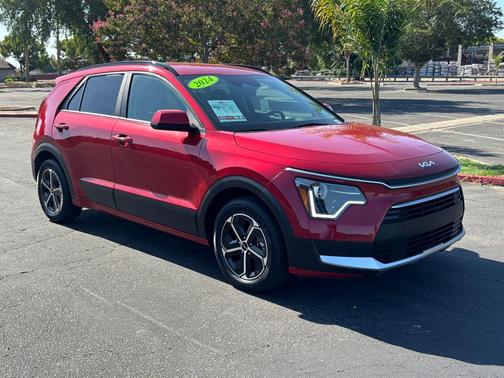 2024 Kia Niro LX