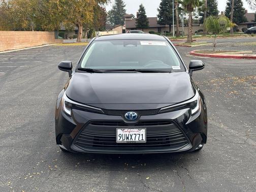 2025 Toyota Corolla Hybrid LE