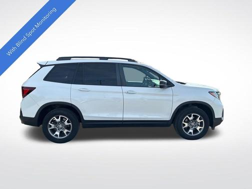 Platinum White Pearl 2023 Honda Passport