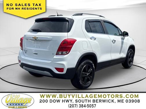 Summit White 2019 Chevrolet Trax LT