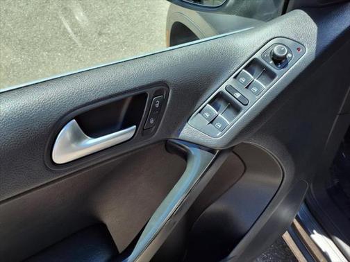 2016 Volkswagen Tiguan 2.0T SE 4MOTION
