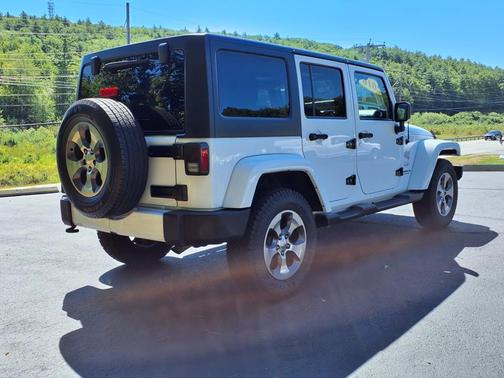 2016 Jeep Wrangler Unlimited Sahara