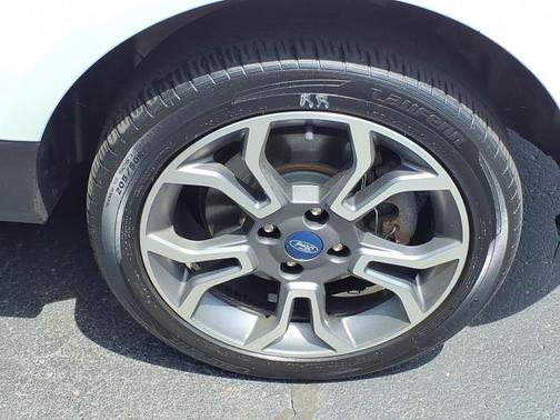 Diamond White 2019 Ford EcoSport SES