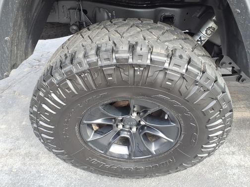 Granite Crystal Metallic Clearcoat 2020 Jeep Gladiator Sport S