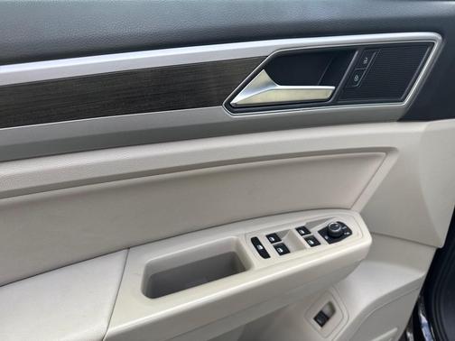 2018 Volkswagen Atlas 3.6L SE w/Technology