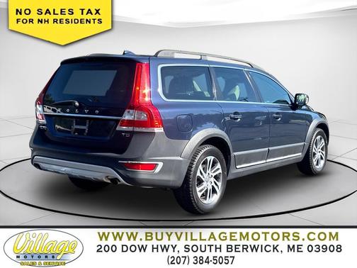 Caspian Blue Metallic 2015 Volvo XC70 T5 Premier