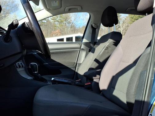 2017 Volkswagen Golf SportWagen TSI S