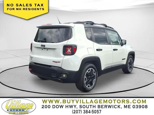 Alpine White 2016 Jeep Renegade Trailhawk