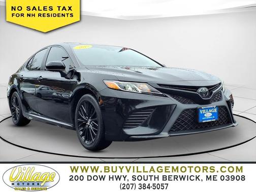 Midnight Black Metallic 218 2019 Toyota Camry SE