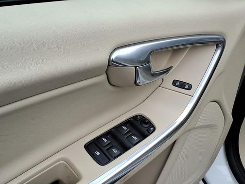 Ice White 2016 Volvo S60 T5 Drive-E Premier