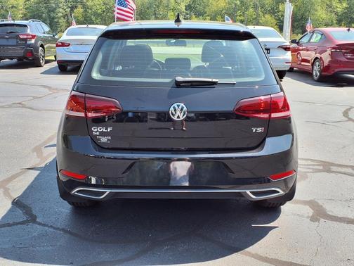 2018 Volkswagen Golf TSI SE