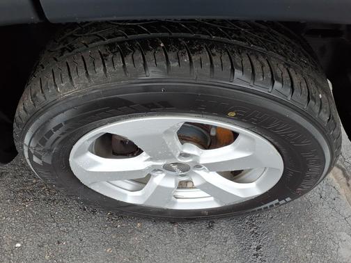 White Clearcoat 2019 Jeep Compass Latitude