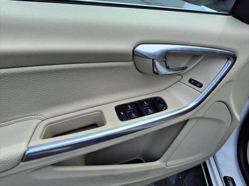 2014 Volvo S60 T5 Premier