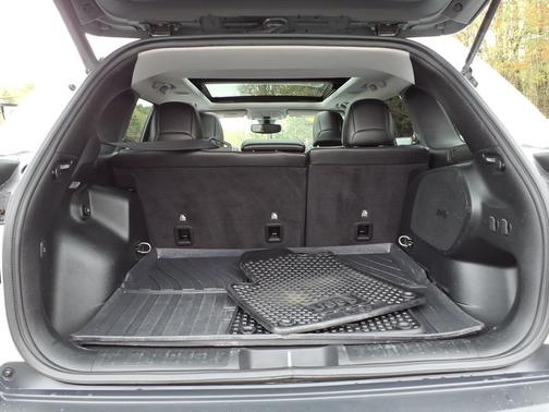 Bright White Clearcoat 2019 Jeep Cherokee Altitude