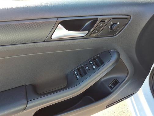 2015 Volkswagen Jetta Auto S w/Technology