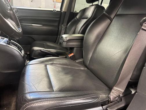 Granite Crystal Metallic Clearcoat 2016 Jeep Compass High Altitude
