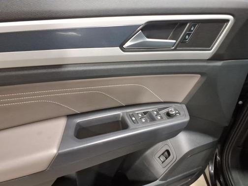 2021 Volkswagen Atlas 3.6L SE w/Technology