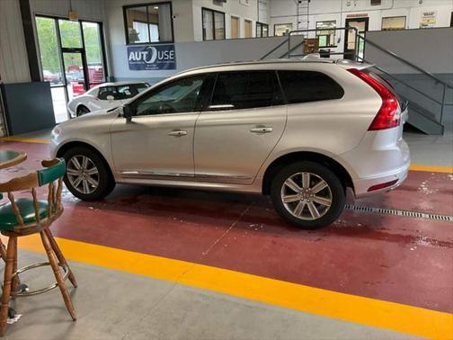 2016 Volvo XC60 T6 Drive-E Platinum