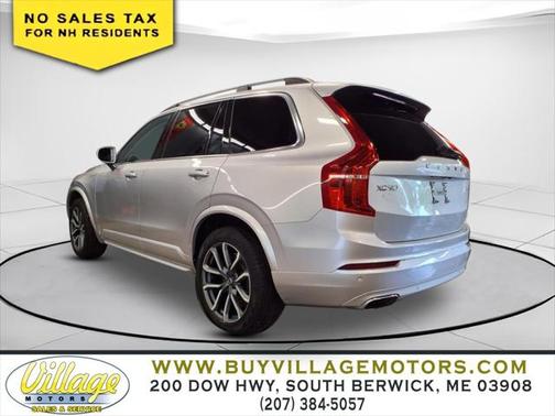 2017 Volvo XC90 T5 Momentum