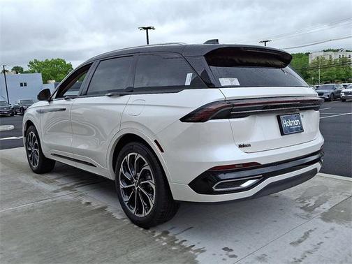 2025 Lincoln Nautilus Reserve