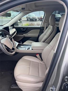 2023 Lincoln Aviator Standard AWD