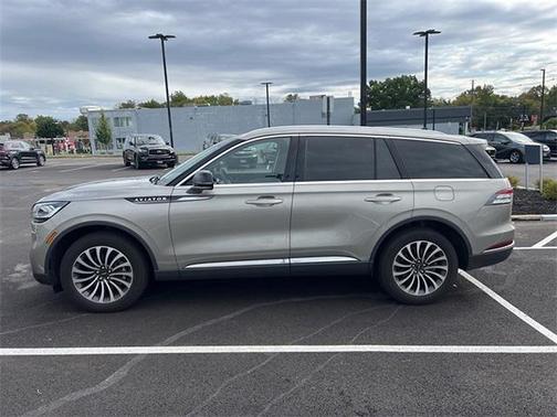 2023 Lincoln Aviator Standard AWD