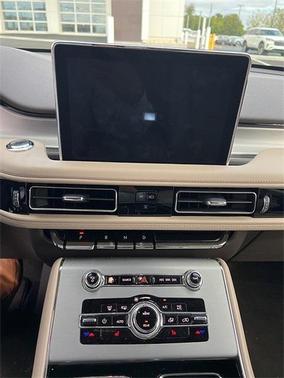 2023 Lincoln Aviator Standard AWD