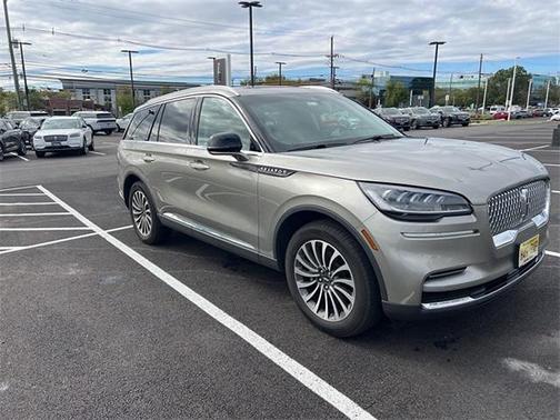 2023 Lincoln Aviator Standard AWD
