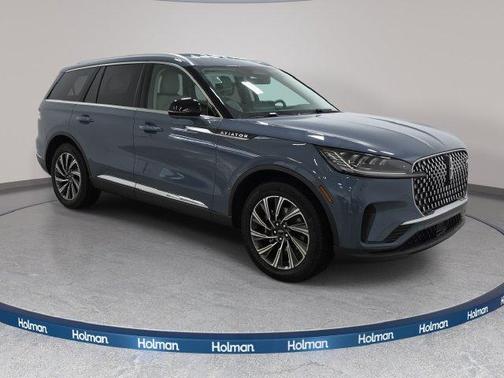 Blue Metallic 2026 Lincoln Aviator Premiere