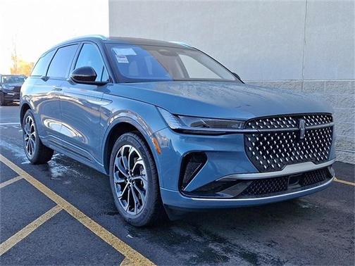 2025 Lincoln Nautilus Reserve
