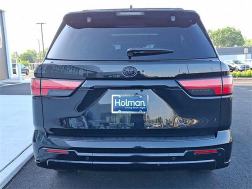 2024 Toyota Sequoia Platinum