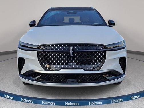 White Platinum Clearcoat Metallic 2026 Lincoln Nautilus Reserve