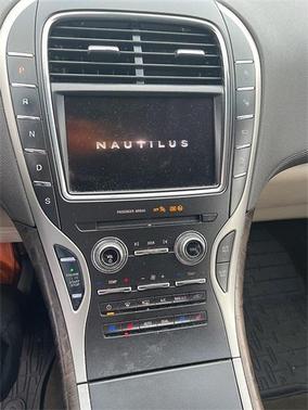 2019 Lincoln Nautilus Reserve
