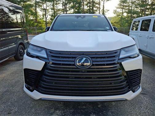 2025 Lexus LX 700h Luxury