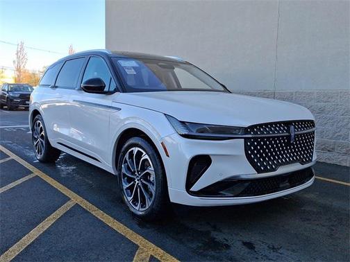 2025 Lincoln Nautilus Reserve