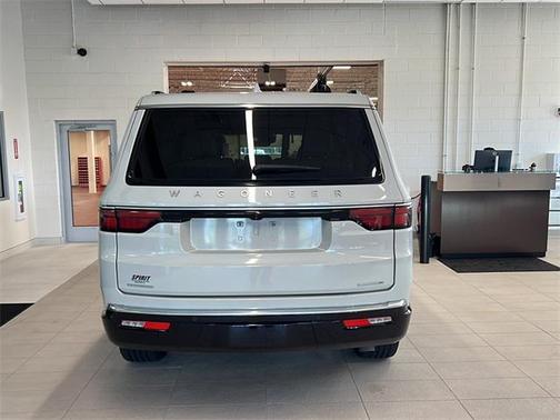 2022 Jeep Wagoneer Series III 4x4