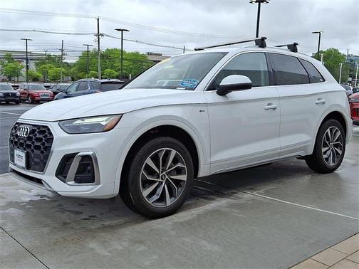 2023 Audi Q5 45 S line Premium Plus