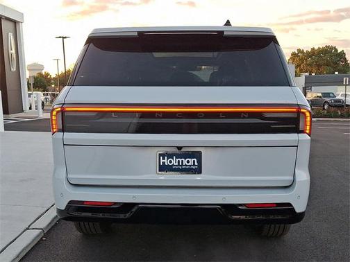 2025 Lincoln Navigator Reserve